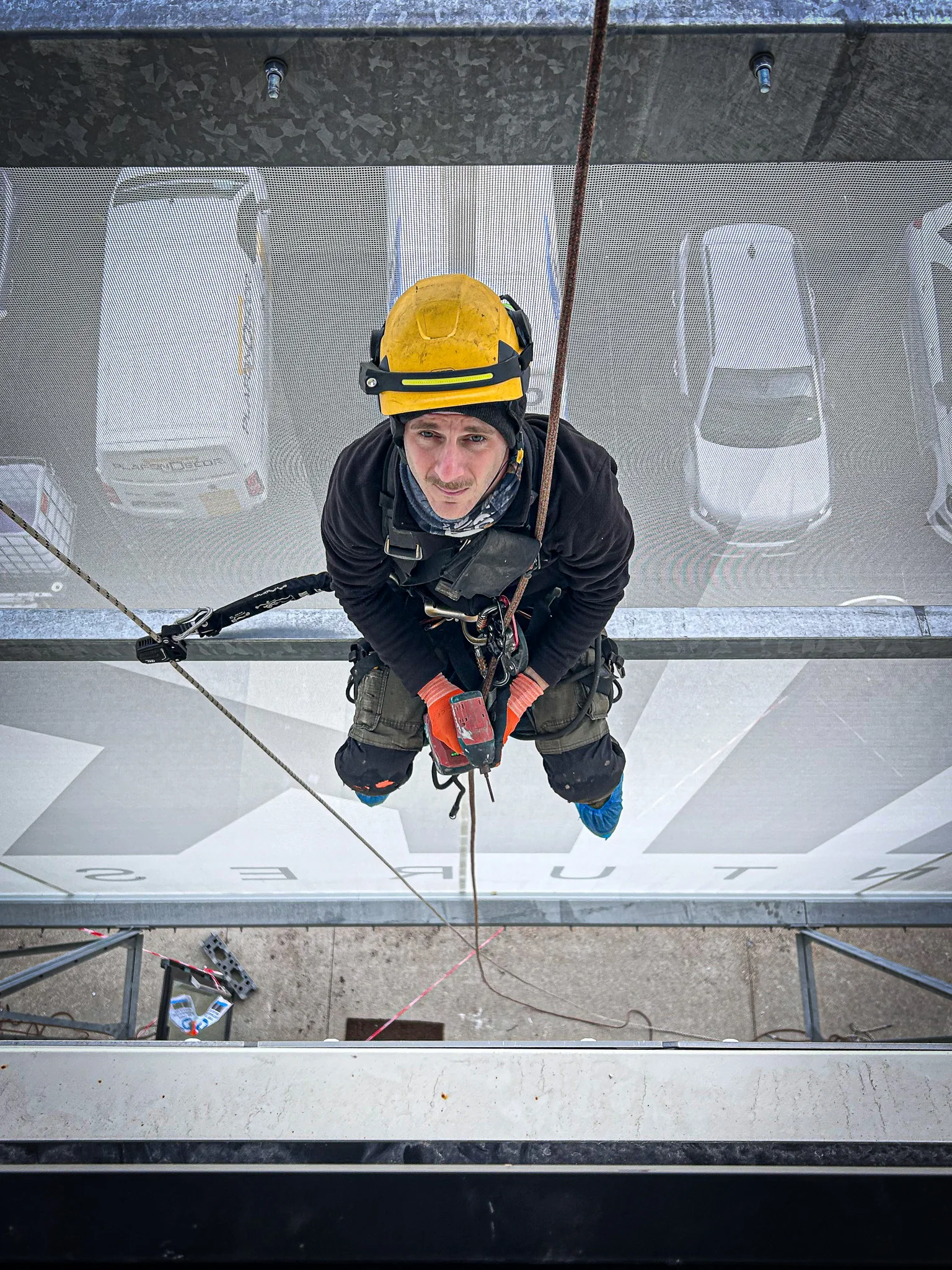 Intervention de cordistes MS Access pour le détail fait la façade chez FACE AQUITAINE à Cestas (bâtiment) – 1